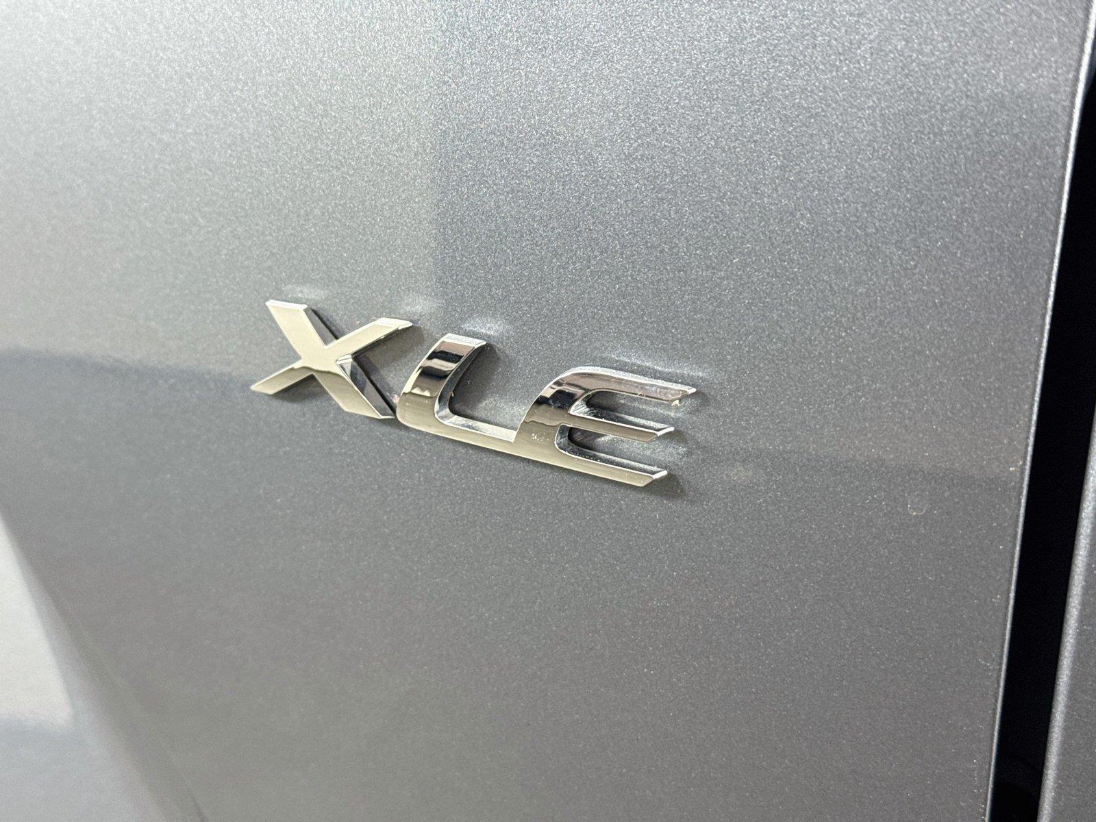 2026 Toyota Corolla Cross XLE photo 14