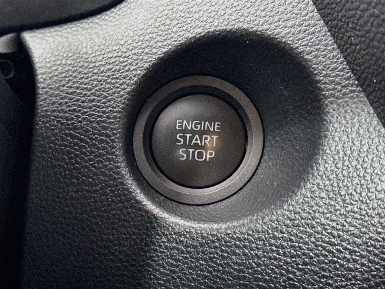 2026 Toyota Corolla Cross XLE photo 21