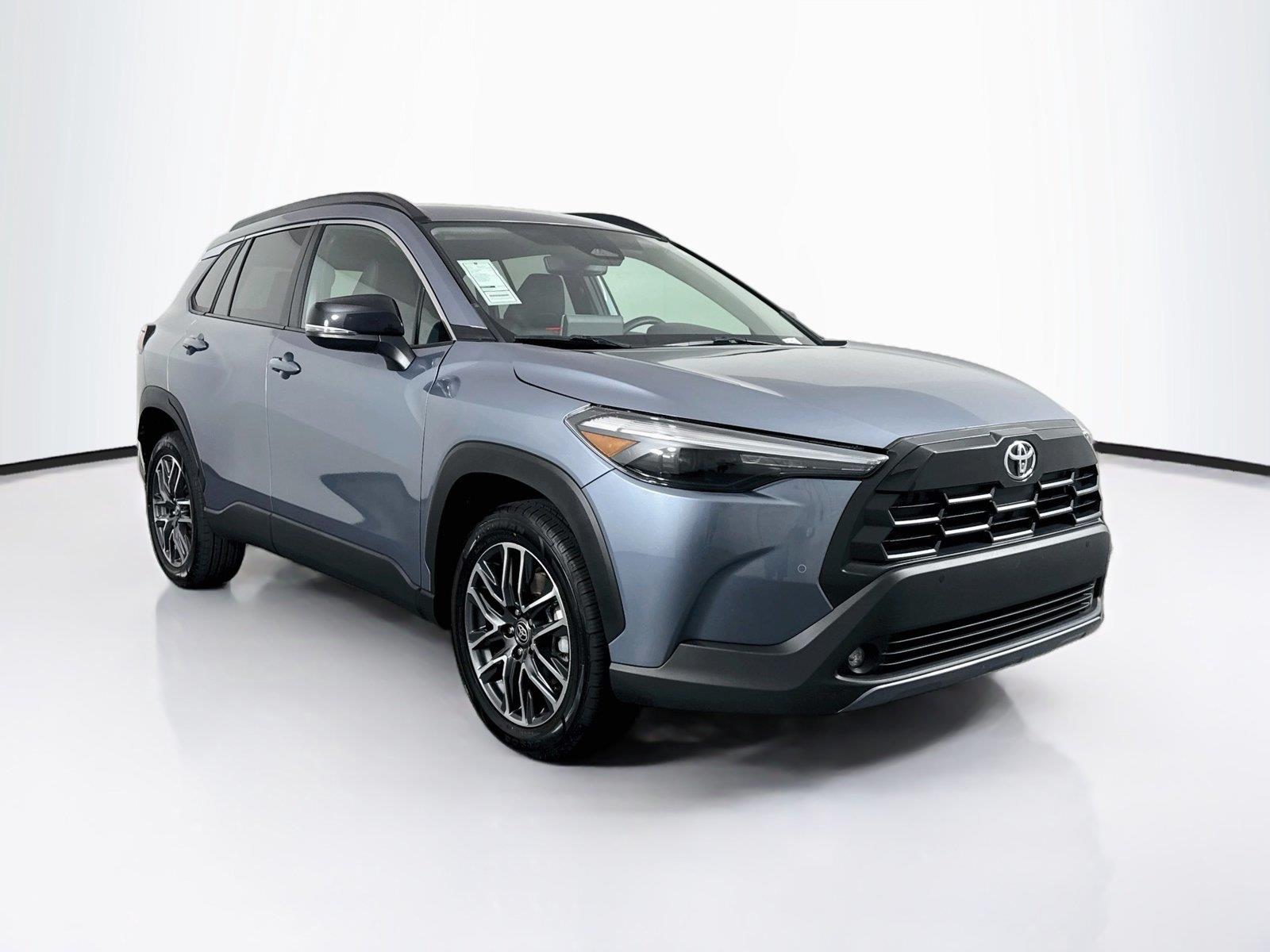 2026 Toyota Corolla Cross XLE photo 9