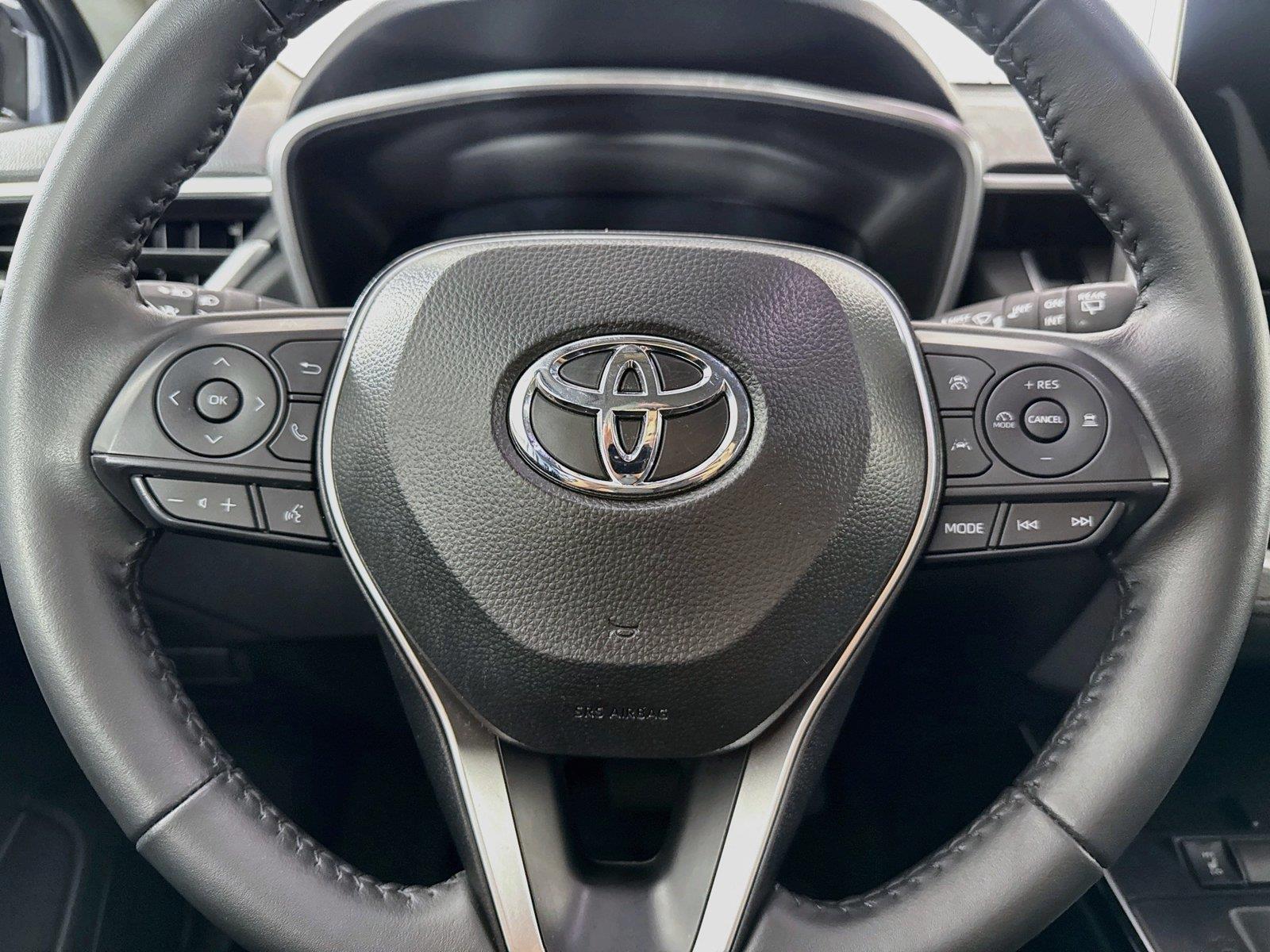 2026 Toyota Corolla Cross XLE photo 16