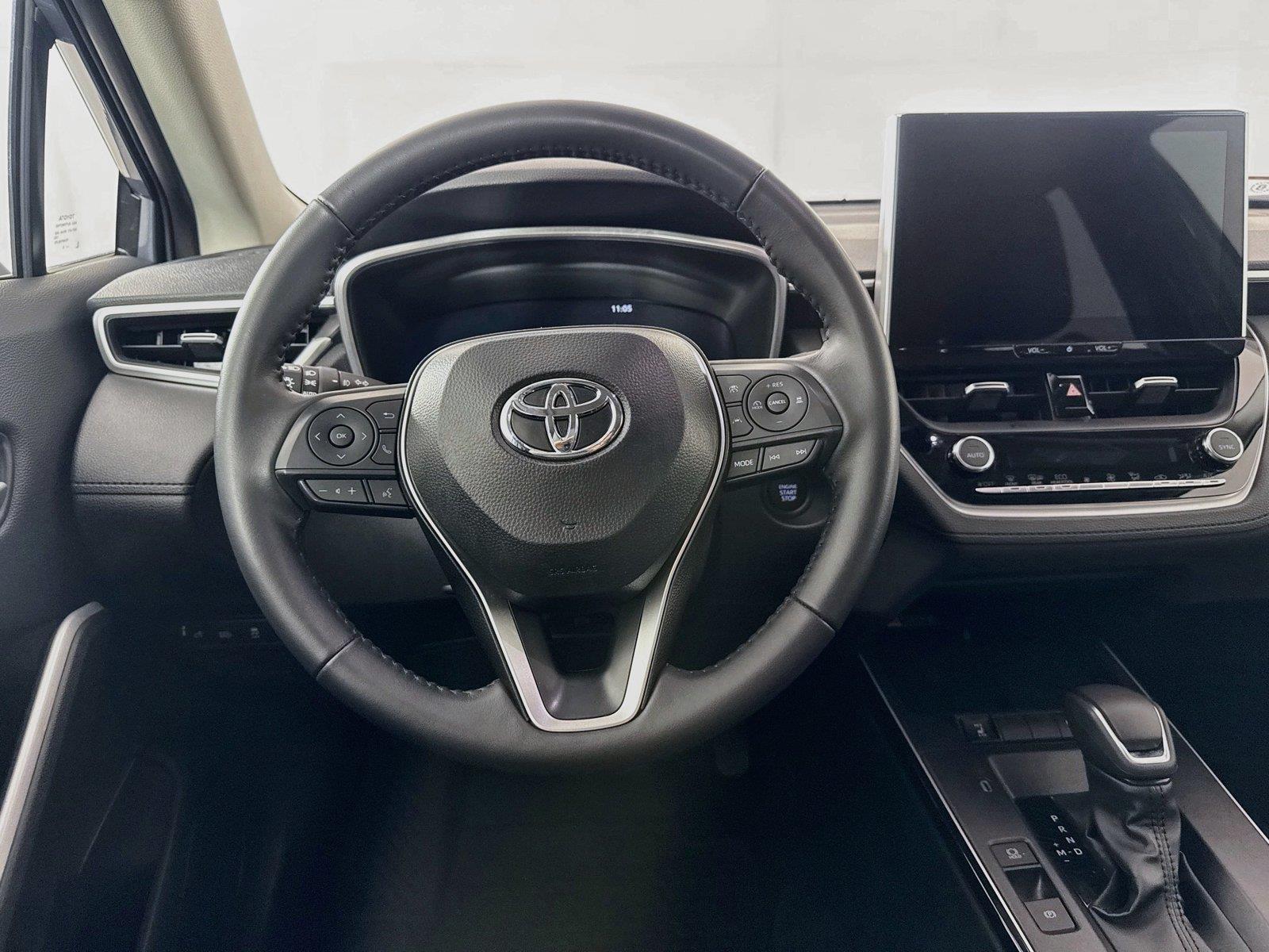 2026 Toyota Corolla Cross XLE photo 30