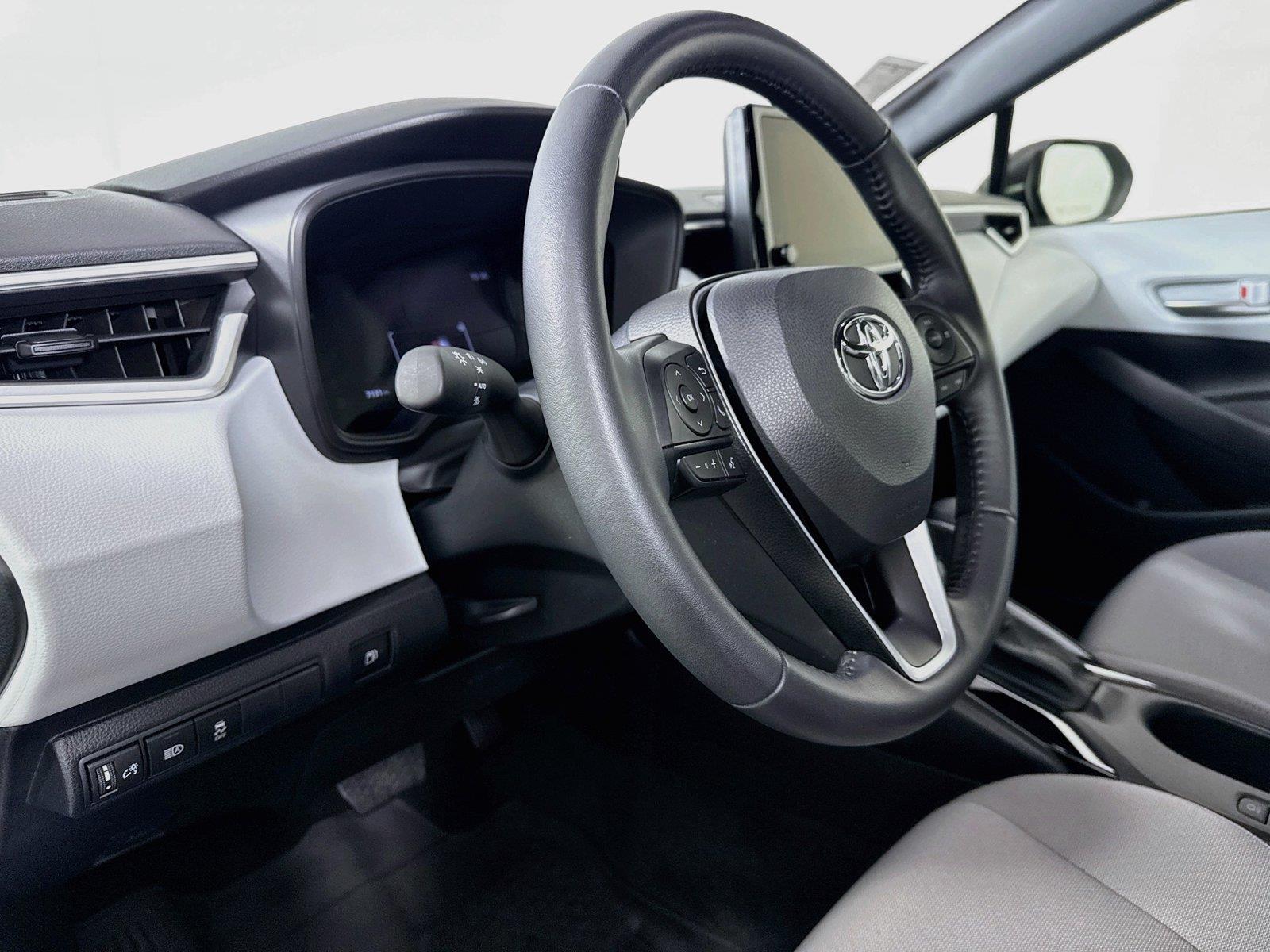 2026 Toyota Corolla Hybrid SE photo 3