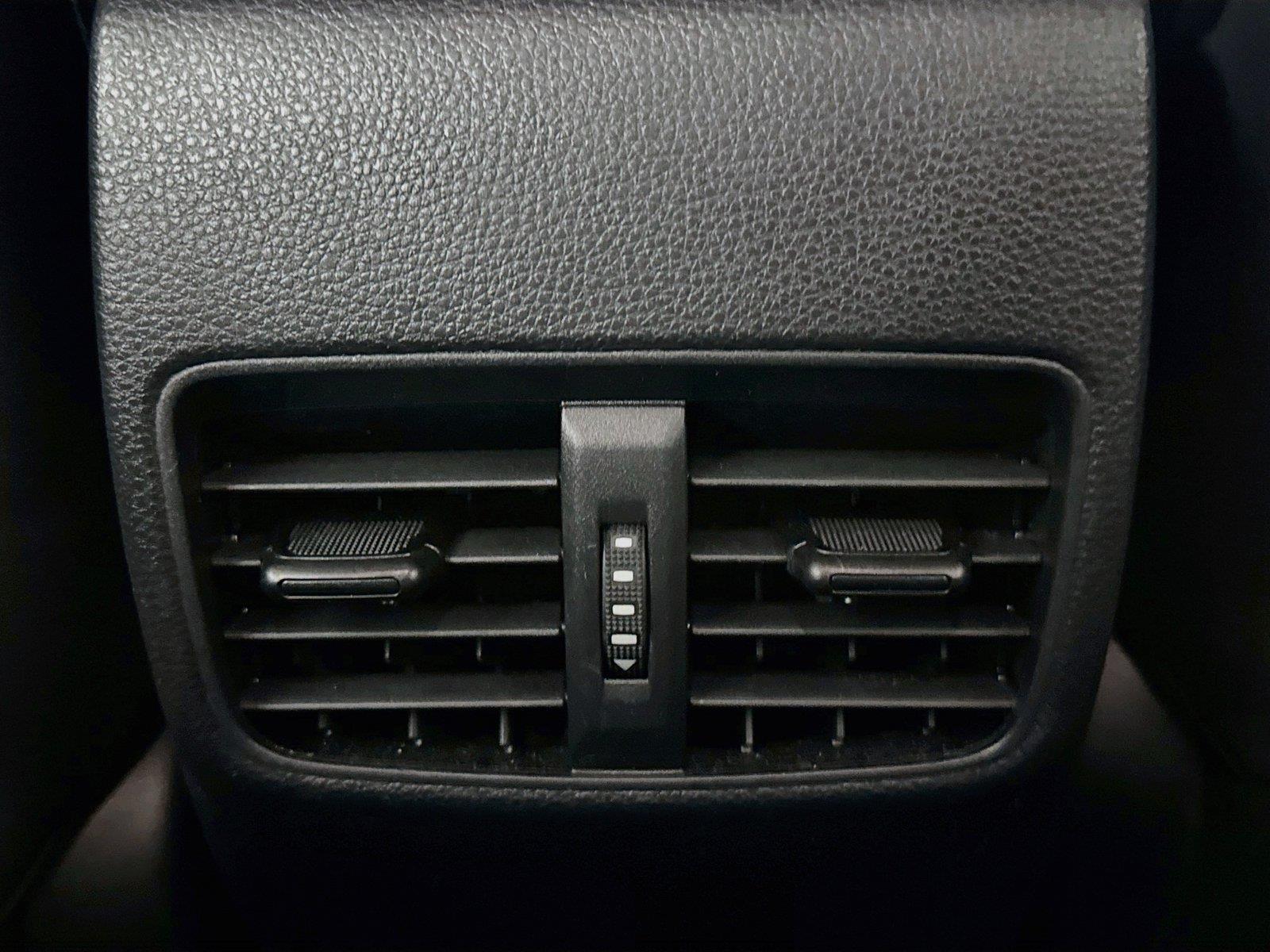 2026 Toyota Corolla Cross XLE photo 34