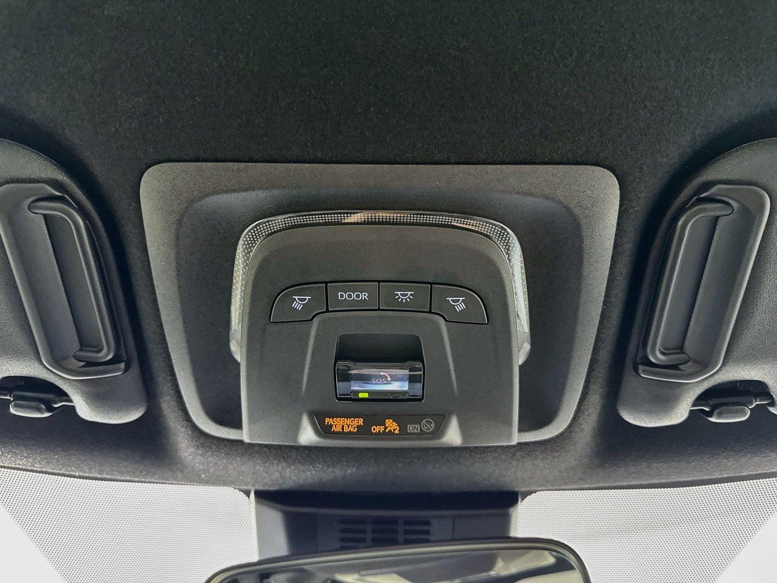 2026 Toyota Corolla Hybrid SE photo 5