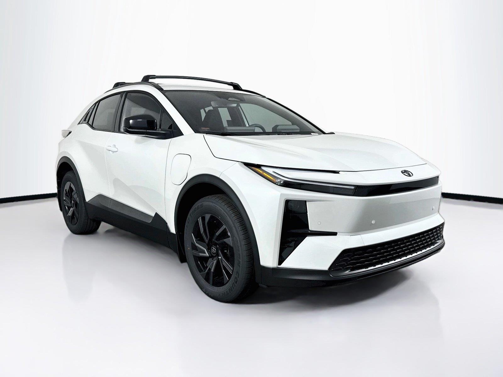 2026 Toyota C-HR SE photo 4