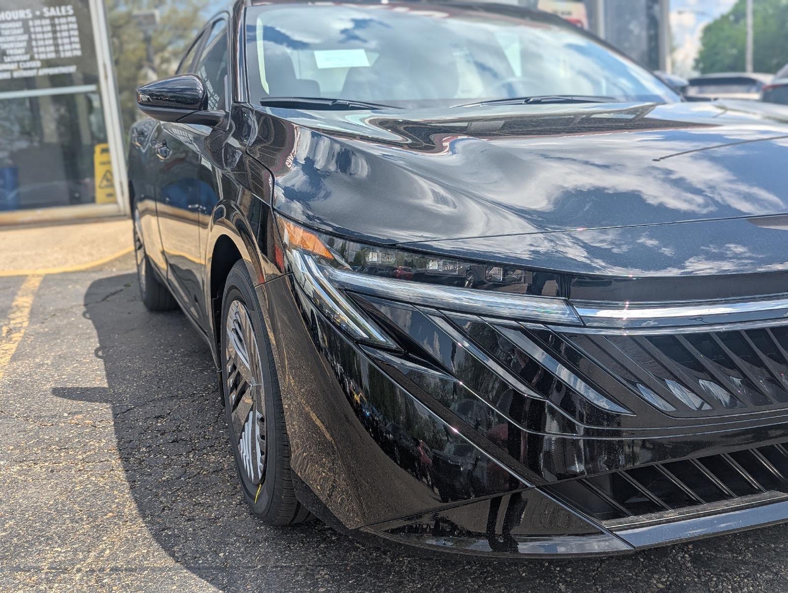View vehicle photo 7