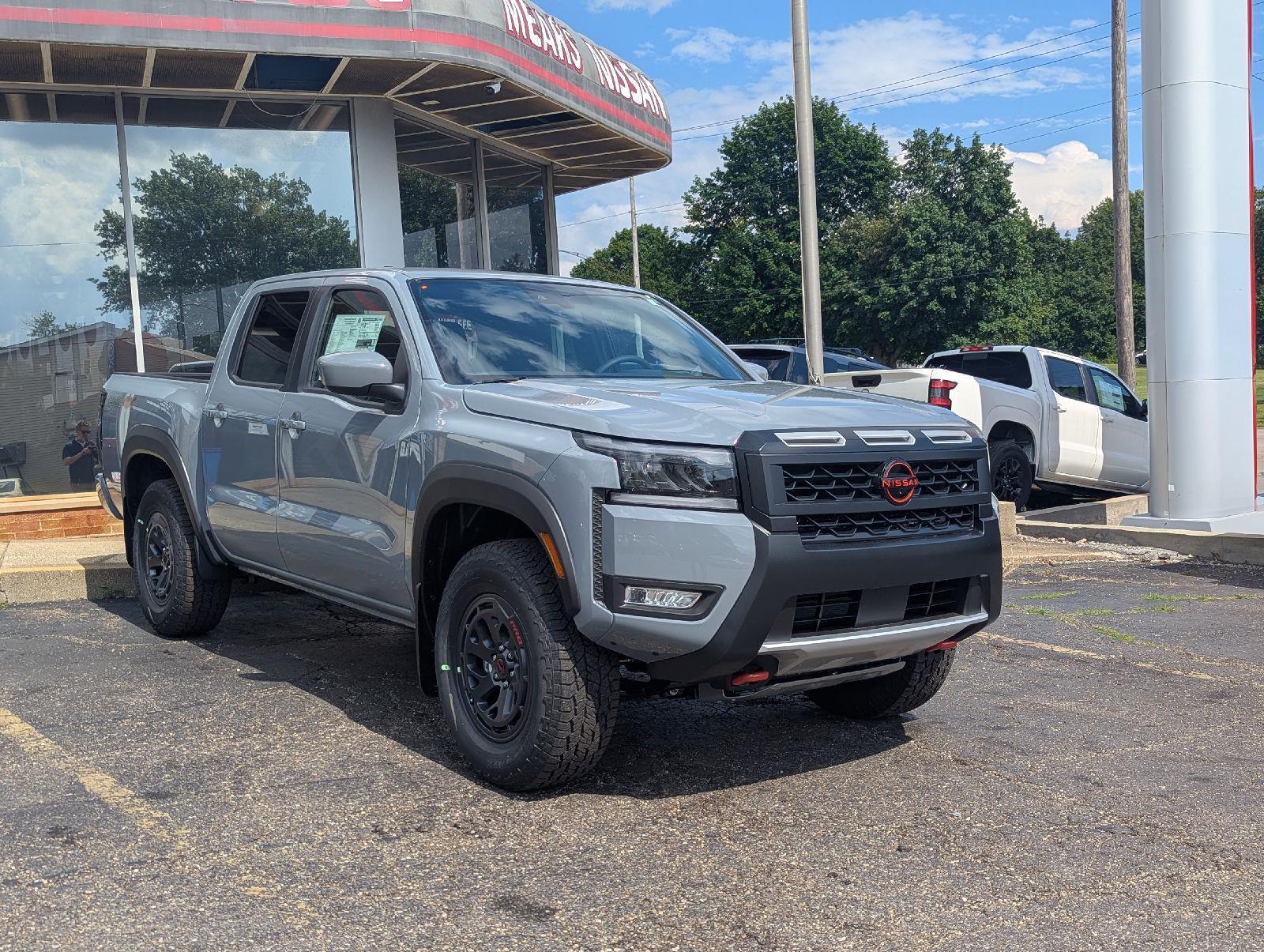 Boulder Gray Pearl 2026 Nissan Frontier Pickup Truck Four-Wheel Drive Automatic