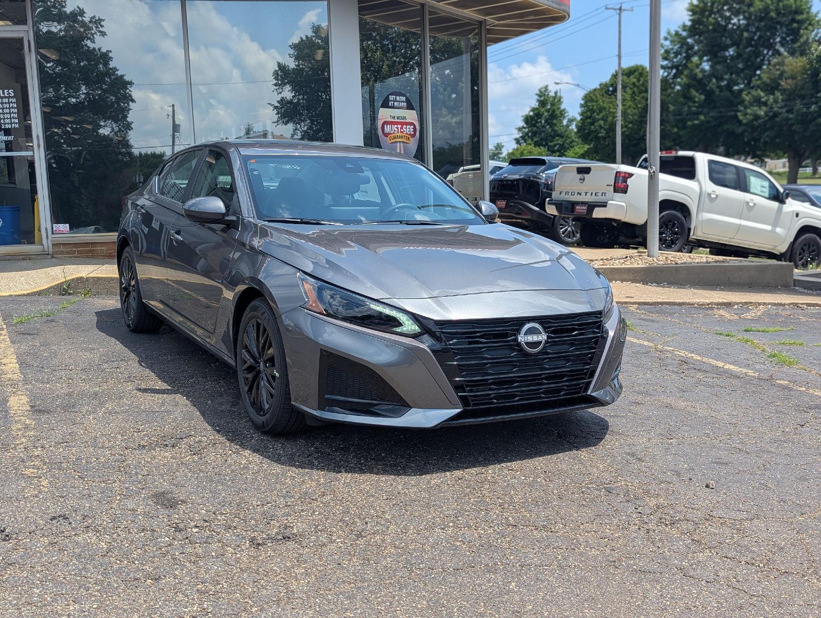 Gray (Gun Metallic) 2026 Nissan Altima Sedan Front-Wheel Drive Continuously Variable Transmission