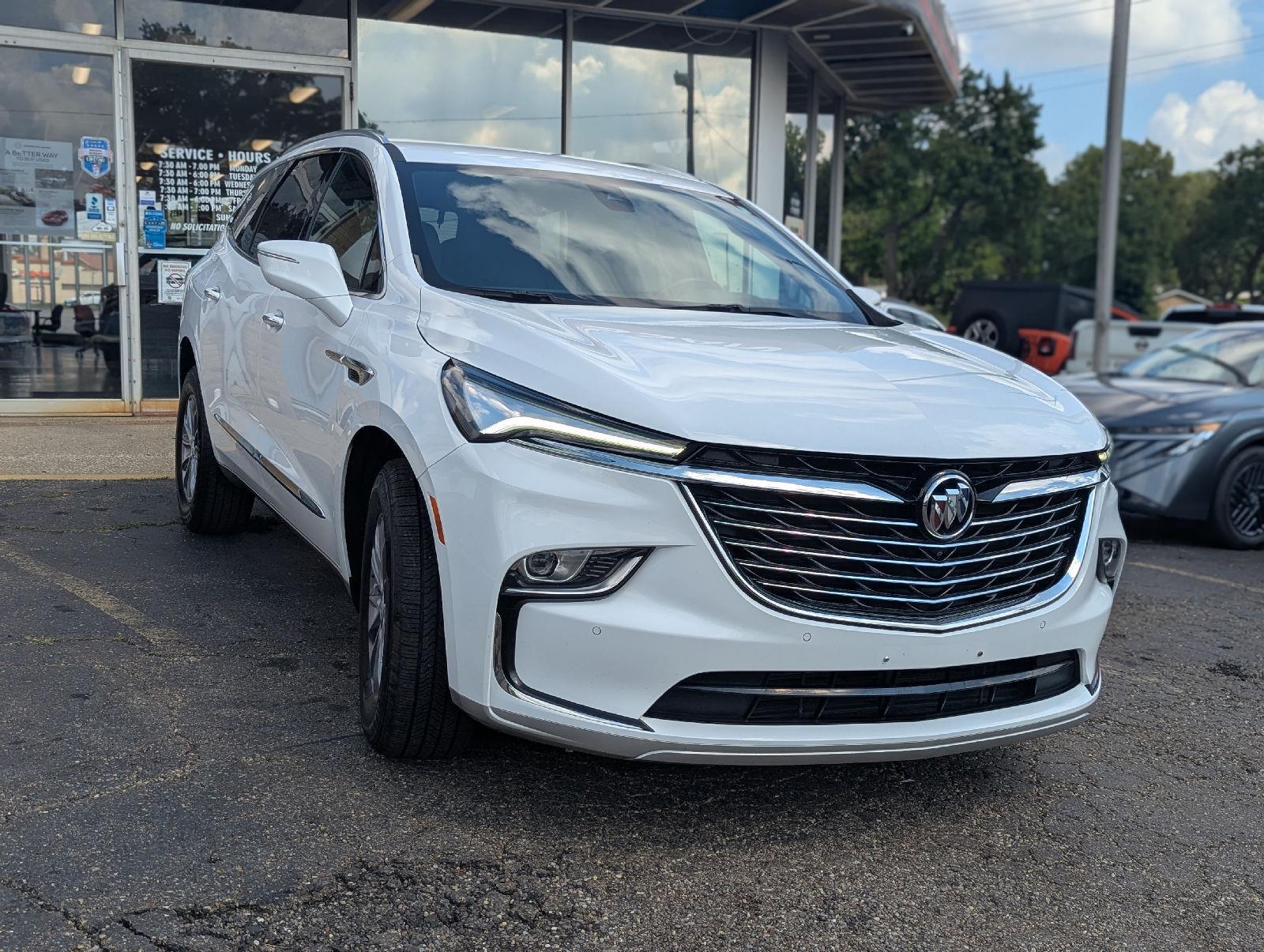 Summit White 2022 Buick Enclave SUV / Crossover Front-Wheel Drive 9-Speed Automatic