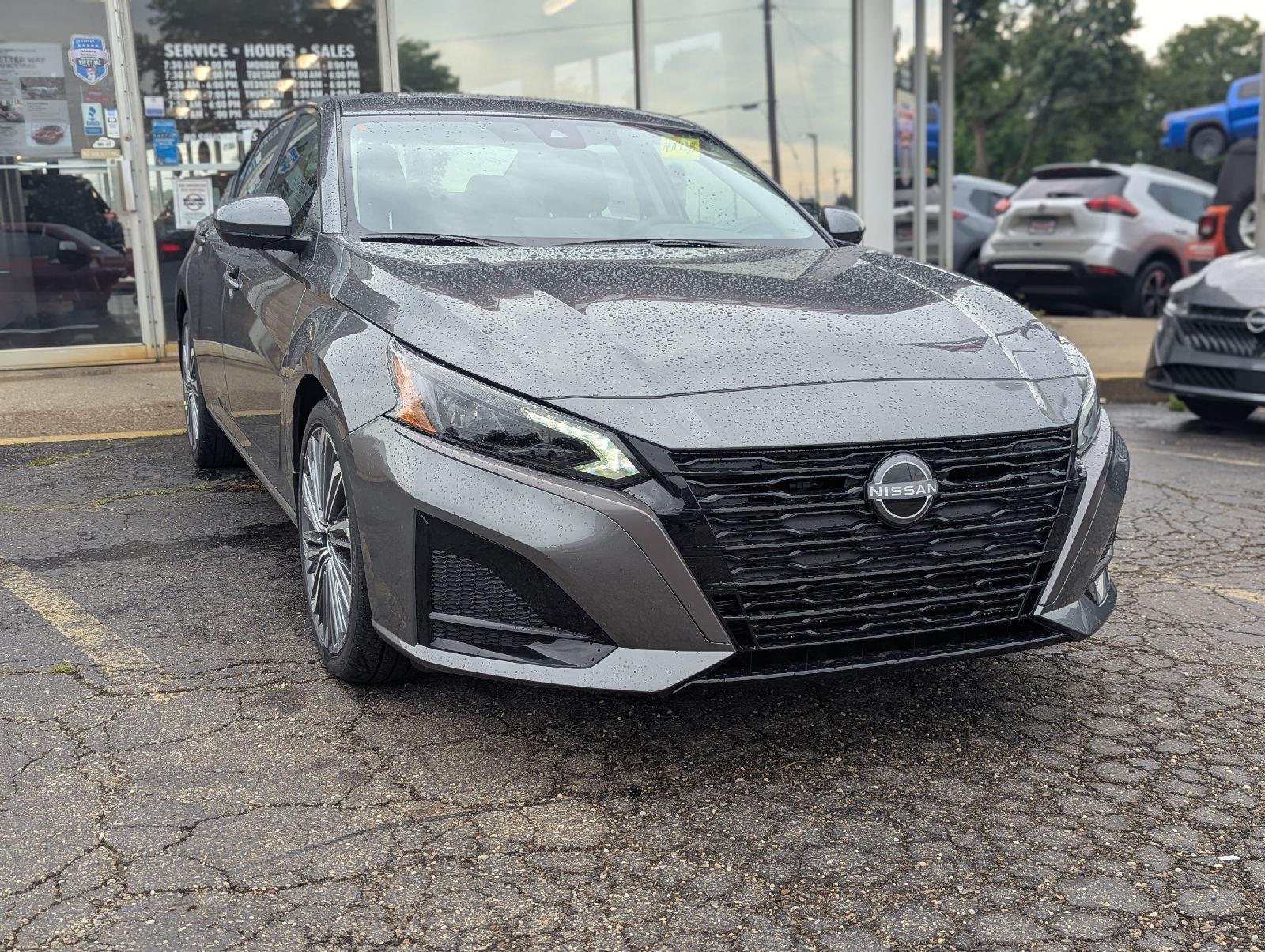 Gray (Gun Metallic) 2026 Nissan Altima Sedan Front-Wheel Drive Continuously Variable Transmission