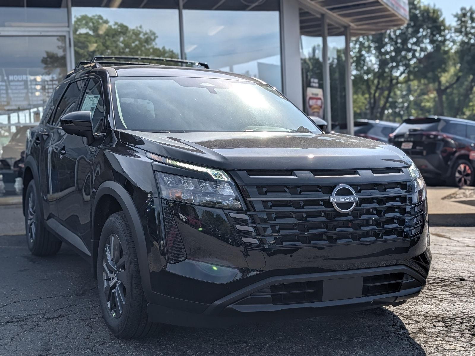 Super Black 2026 Nissan Pathfinder SUV / Crossover All-Wheel Drive Automatic