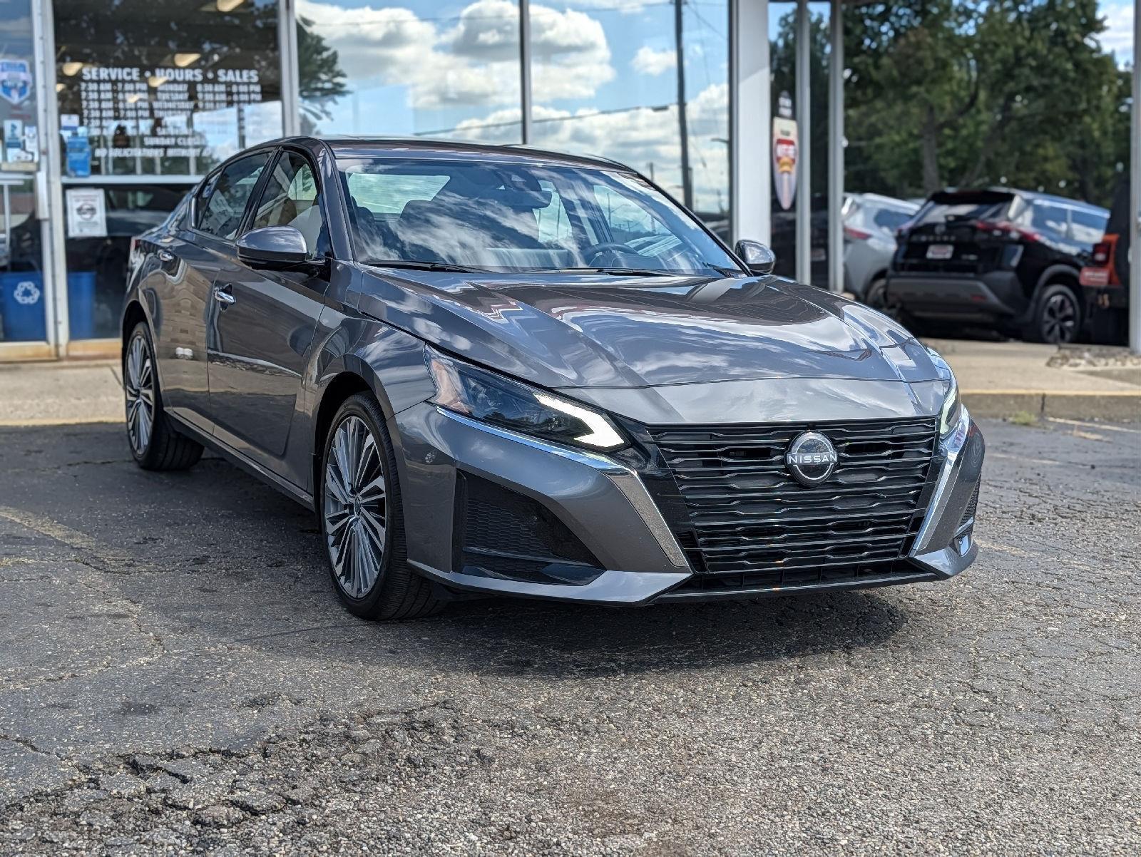 Gray (Gun Metallic) 2024 Nissan Altima Sedan All-Wheel Drive Continuously Variable Transmission