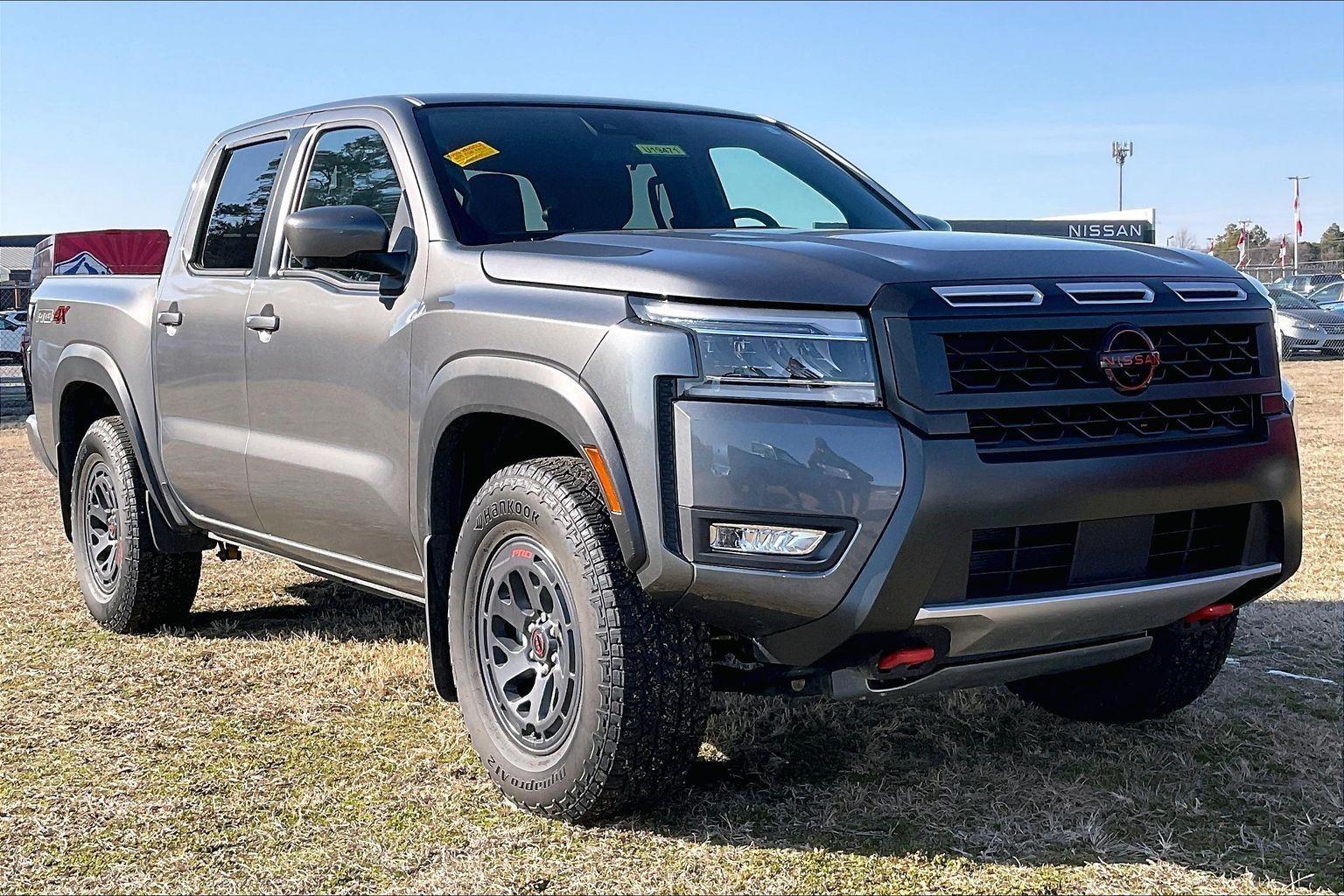 2025 Nissan Frontier PRO-4X Crew Cab 4WD