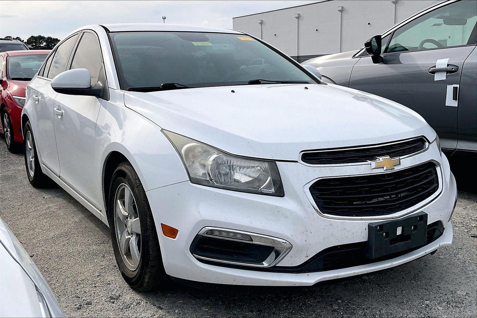 Summit White 2016 Chevrolet Cruze Limited 1LT FWD Sedan Front-Wheel Drive 6-Speed Automatic Overdrive