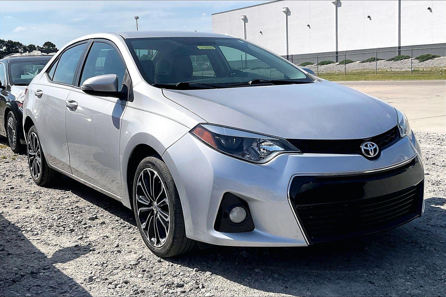 Classic Silver Metallic 2014 Toyota Corolla S Plus Sedan Front-Wheel Drive Continuously Variable Transmission