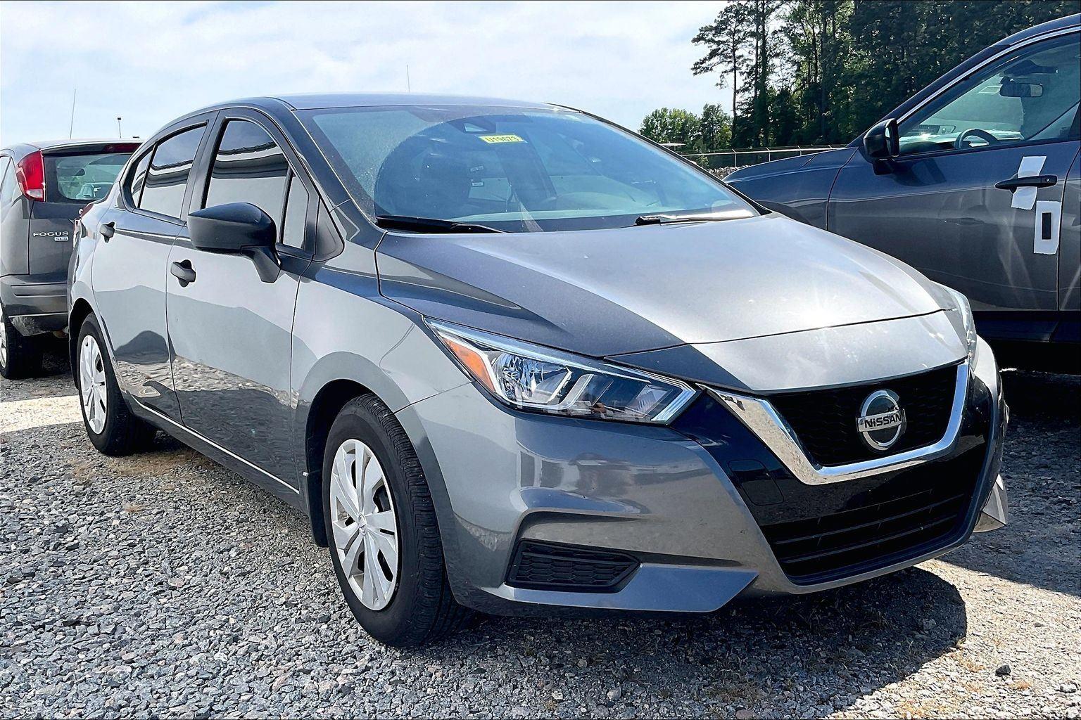 2022 Nissan Versa S FWD