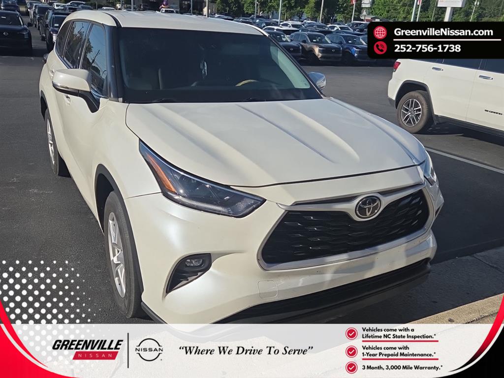 White (Blizzard Pearl) 2021 Toyota Highlander LE FWD SUV / Crossover Front-Wheel Drive Automatic