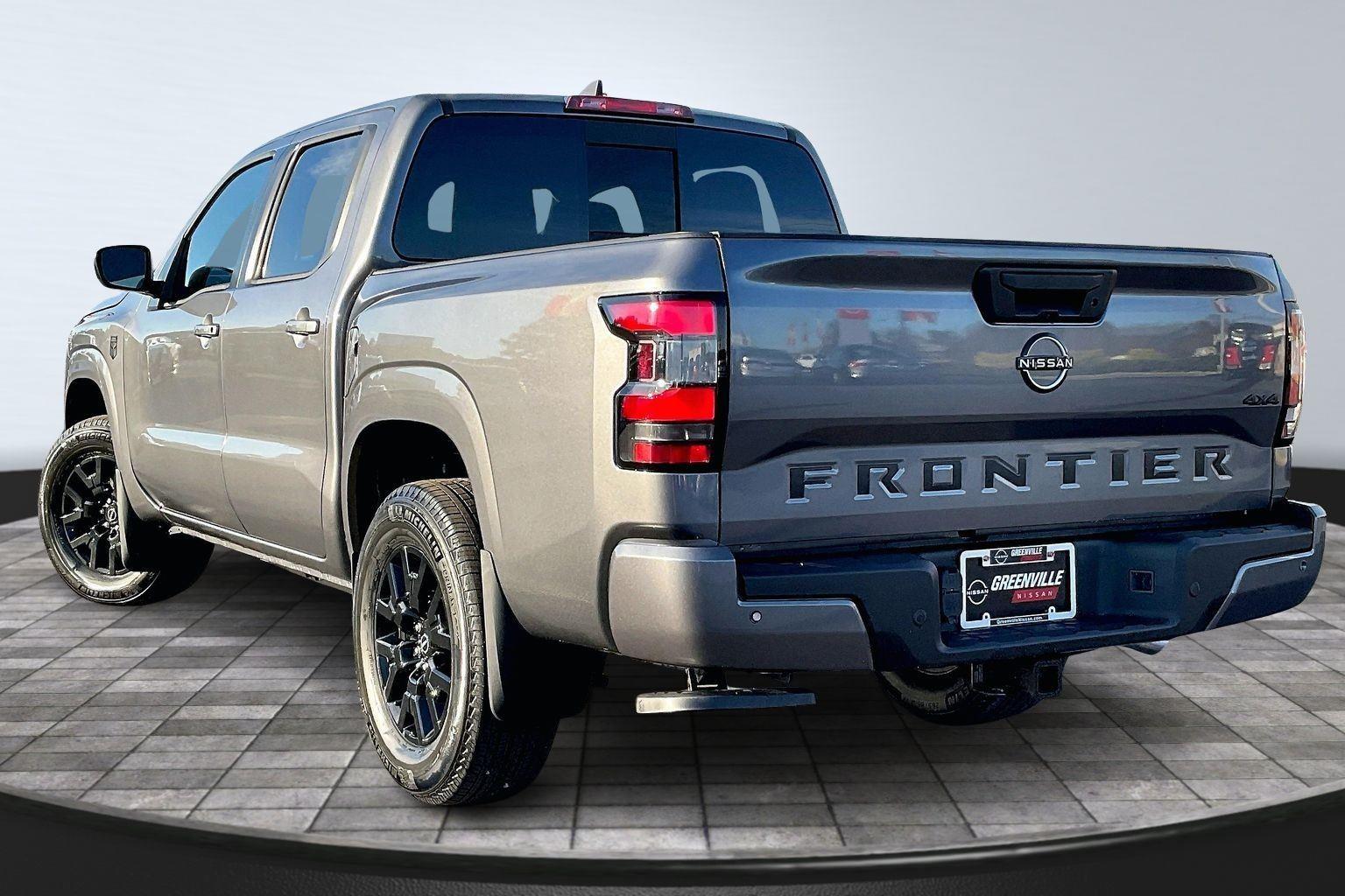View vehicle photo 3