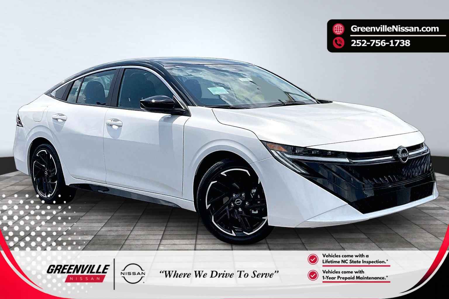 Aspen White Tricoat/Super Black 2026 Nissan Sentra Sedan Front-Wheel Drive Continuously Variable Transmission
