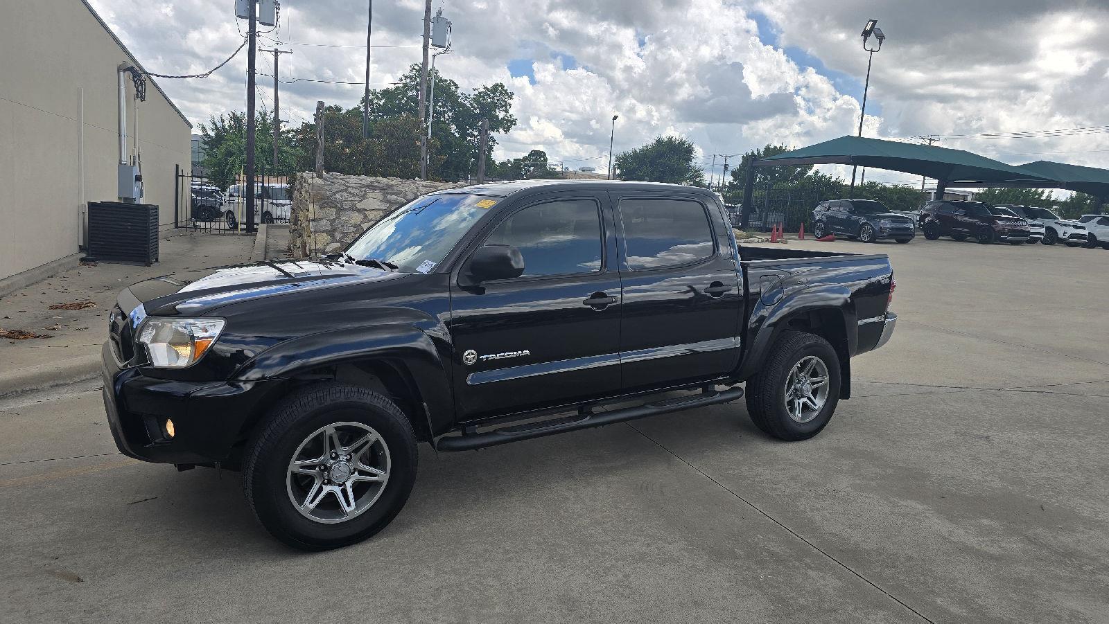 Magnetic Gray Metallic 2013 Toyota Tacoma PreRunner Double Cab V6 SB Pickup Truck 4X2 Automatic