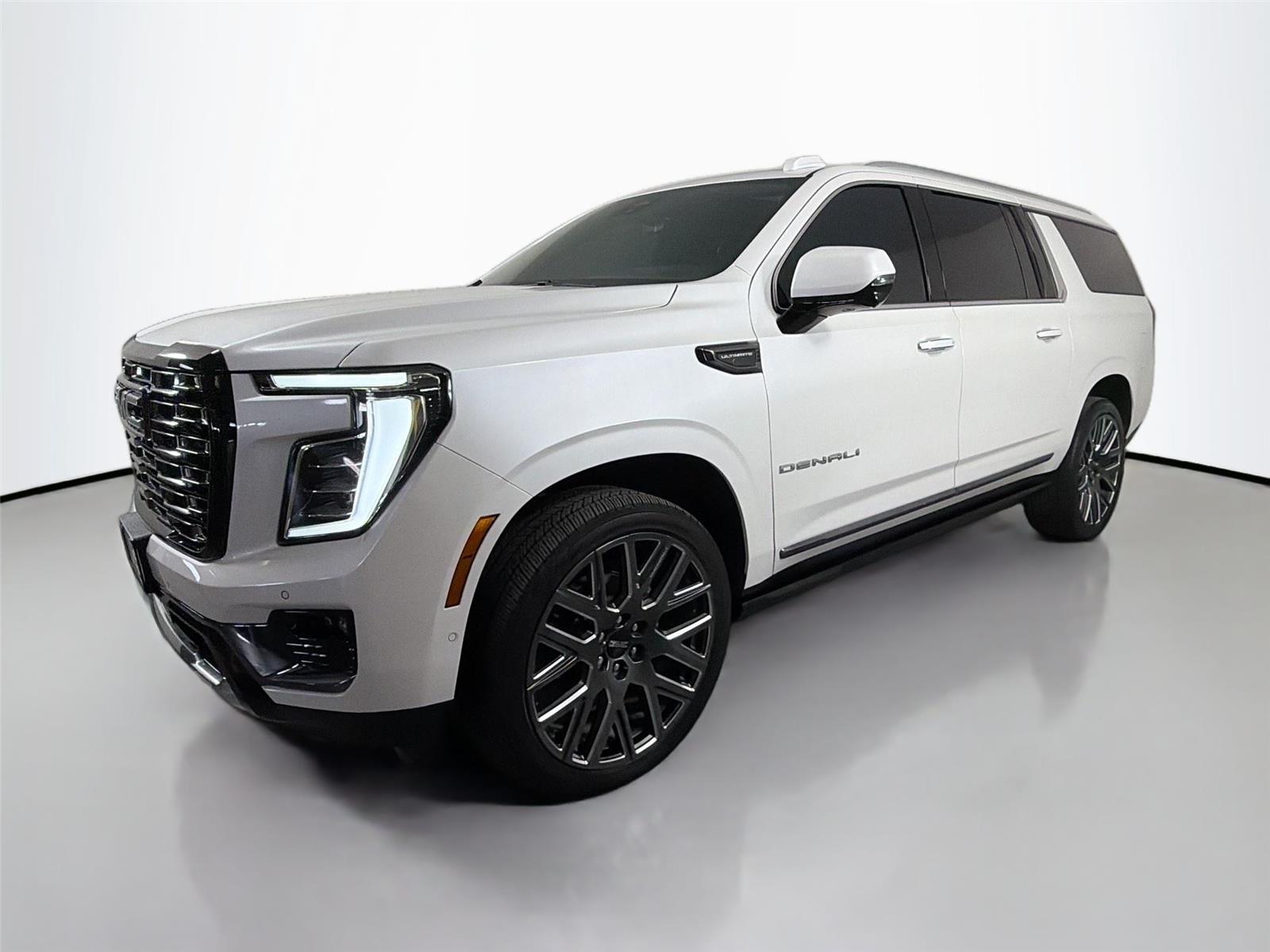 White Frost Tricoat 2025 GMC Yukon XL SUV / Crossover Four-Wheel Drive Automatic