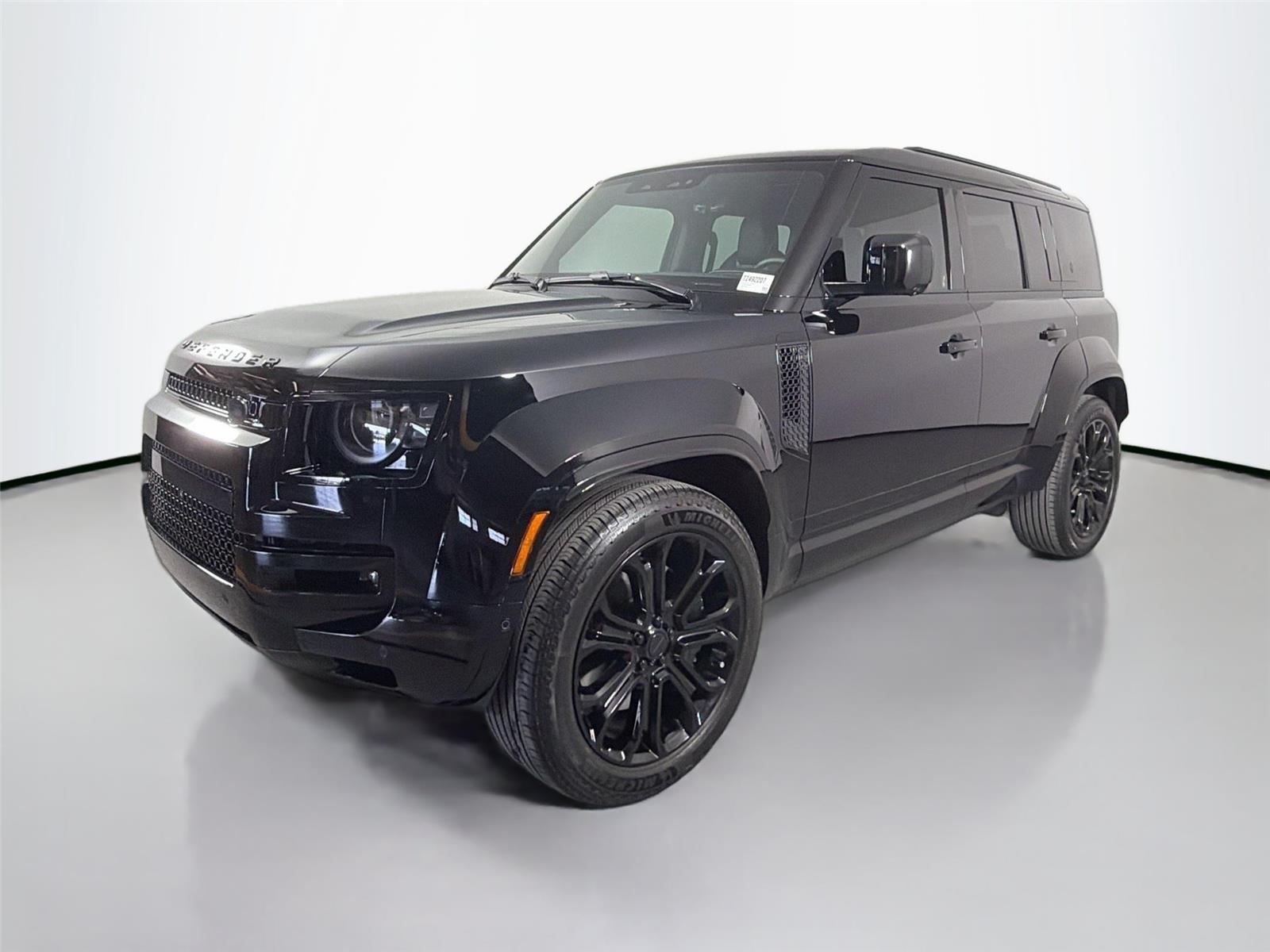 2026 Land Rover Defender 110 P635 OCTA Black AWD