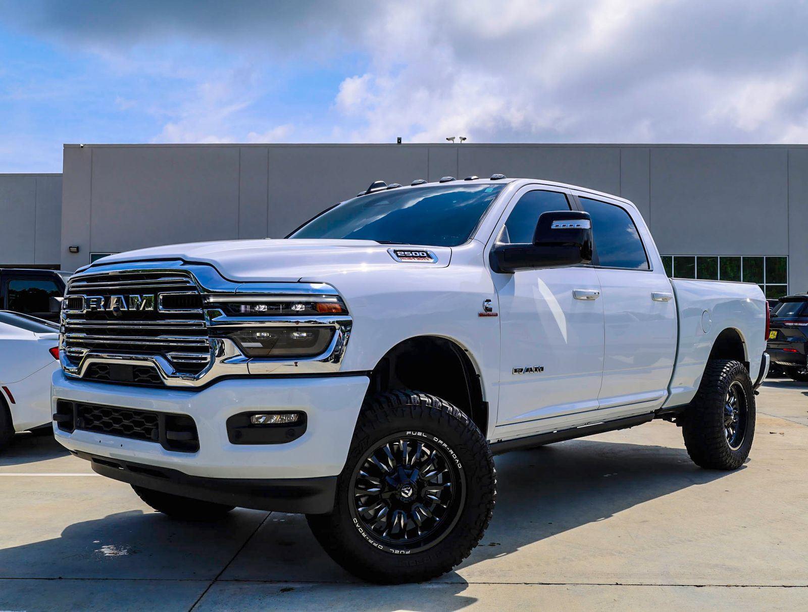 2025 RAM 2500 Laramie Crew Cab 4WD
