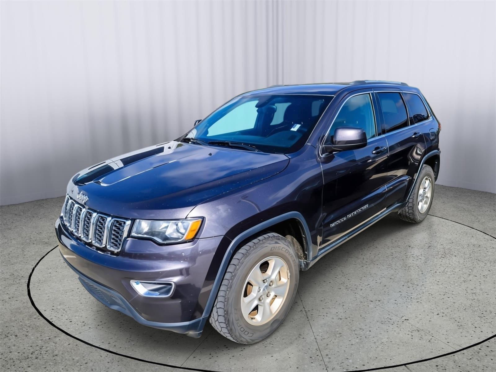 Gray (Granite Crystal Metallic Clearcoat) 2017 Jeep Grand Cherokee SUV / Crossover 4X2 8-Speed Automatic