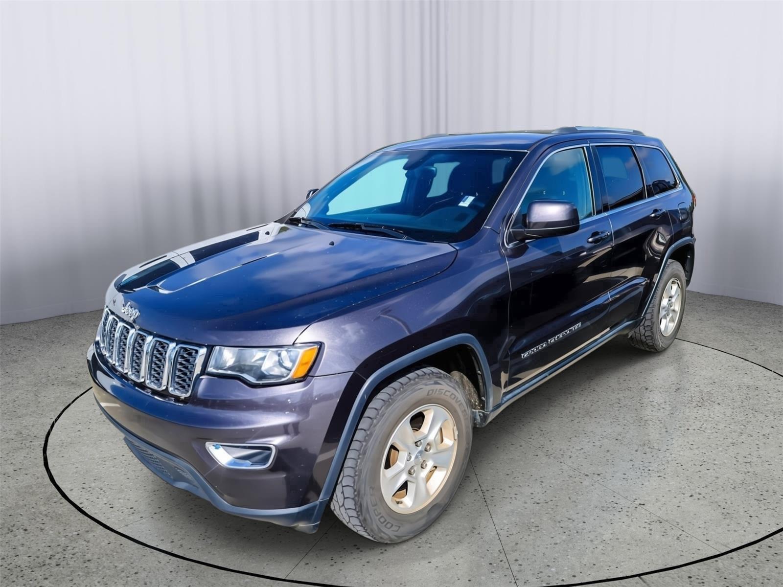Gray (Granite Crystal Metallic Clearcoat) 2017 Jeep Grand Cherokee SUV / Crossover 4X2 8-Speed Automatic