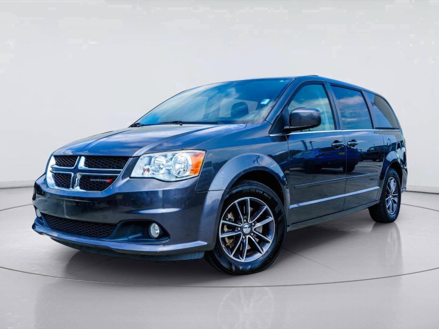  2017 Dodge Grand Caravan SXT FWD   