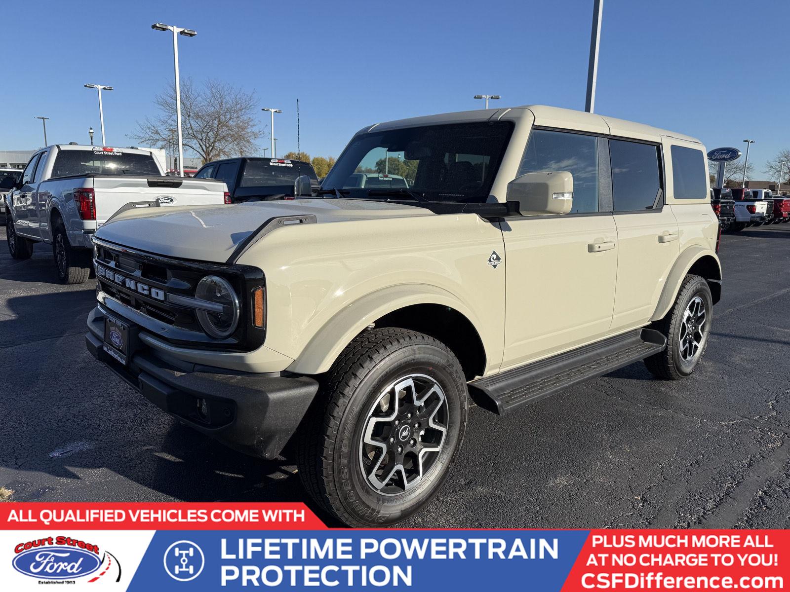 2025 Ford Bronco Outer Banks's photo