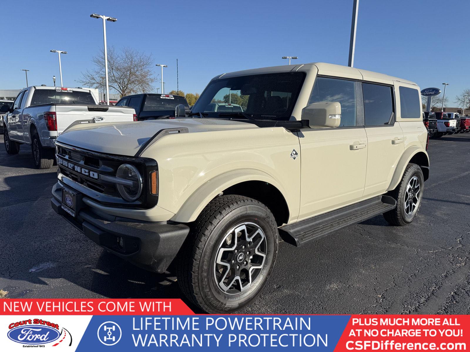 2025 Ford Bronco Outer Banks's photo