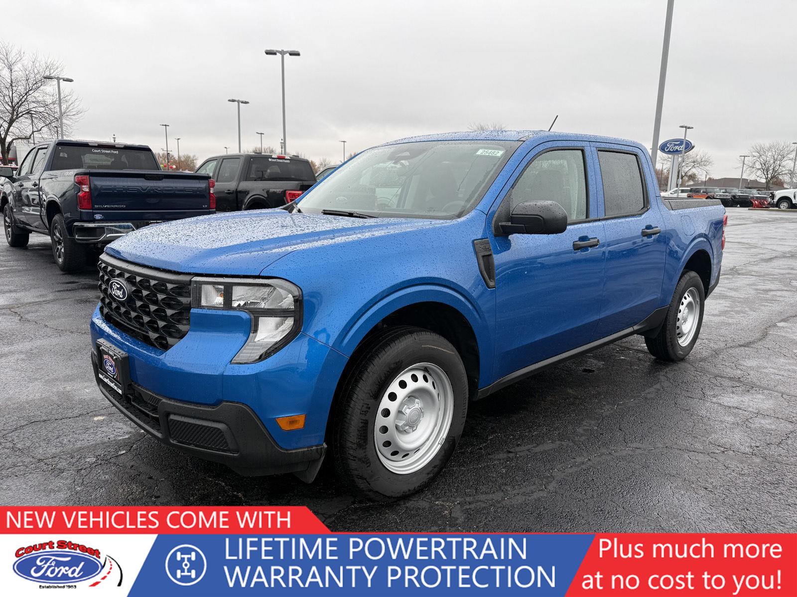 2025 Ford Maverick XL's photo