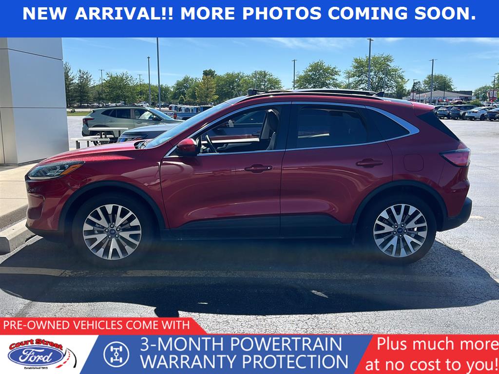 2022 Ford Escape Titanium AWD's photo