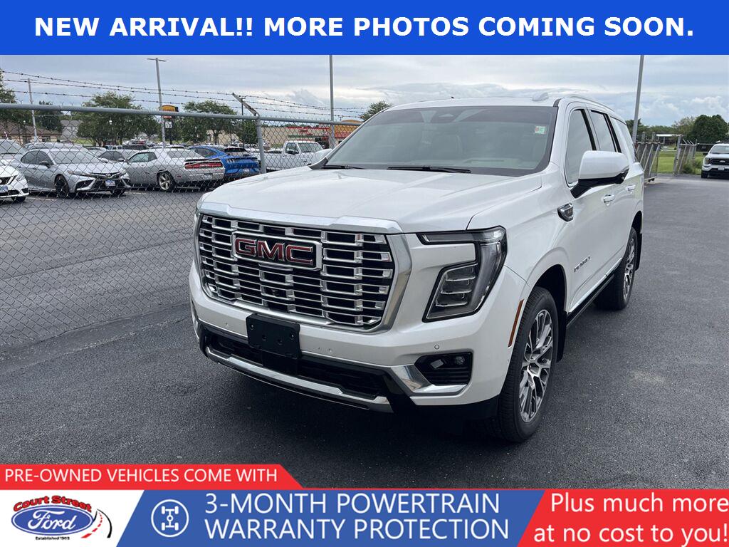 White Frost Tricoat 2025 GMC Yukon SUV / Crossover Four-Wheel Drive Automatic