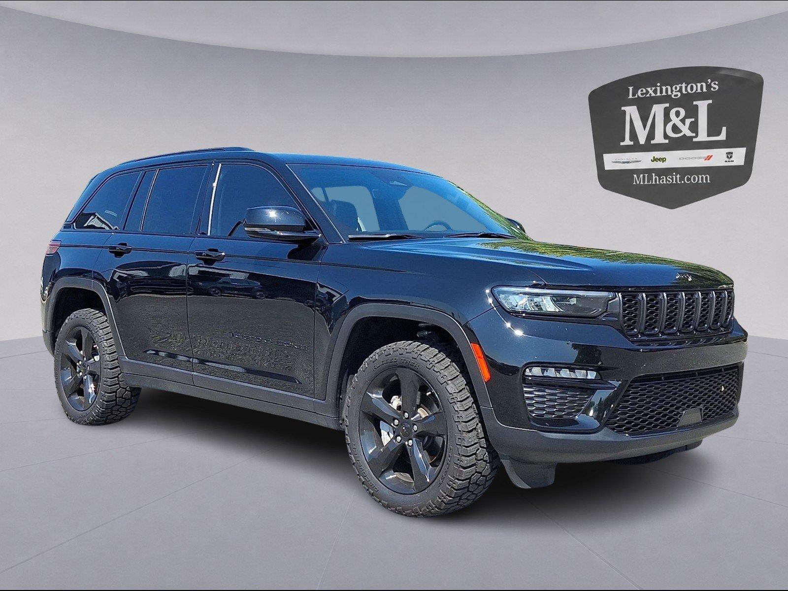 Diamond Black Crystal Pearlcoat - PXJ 2025 Jeep Grand Cherokee SUV / Crossover Four-Wheel Drive Automatic