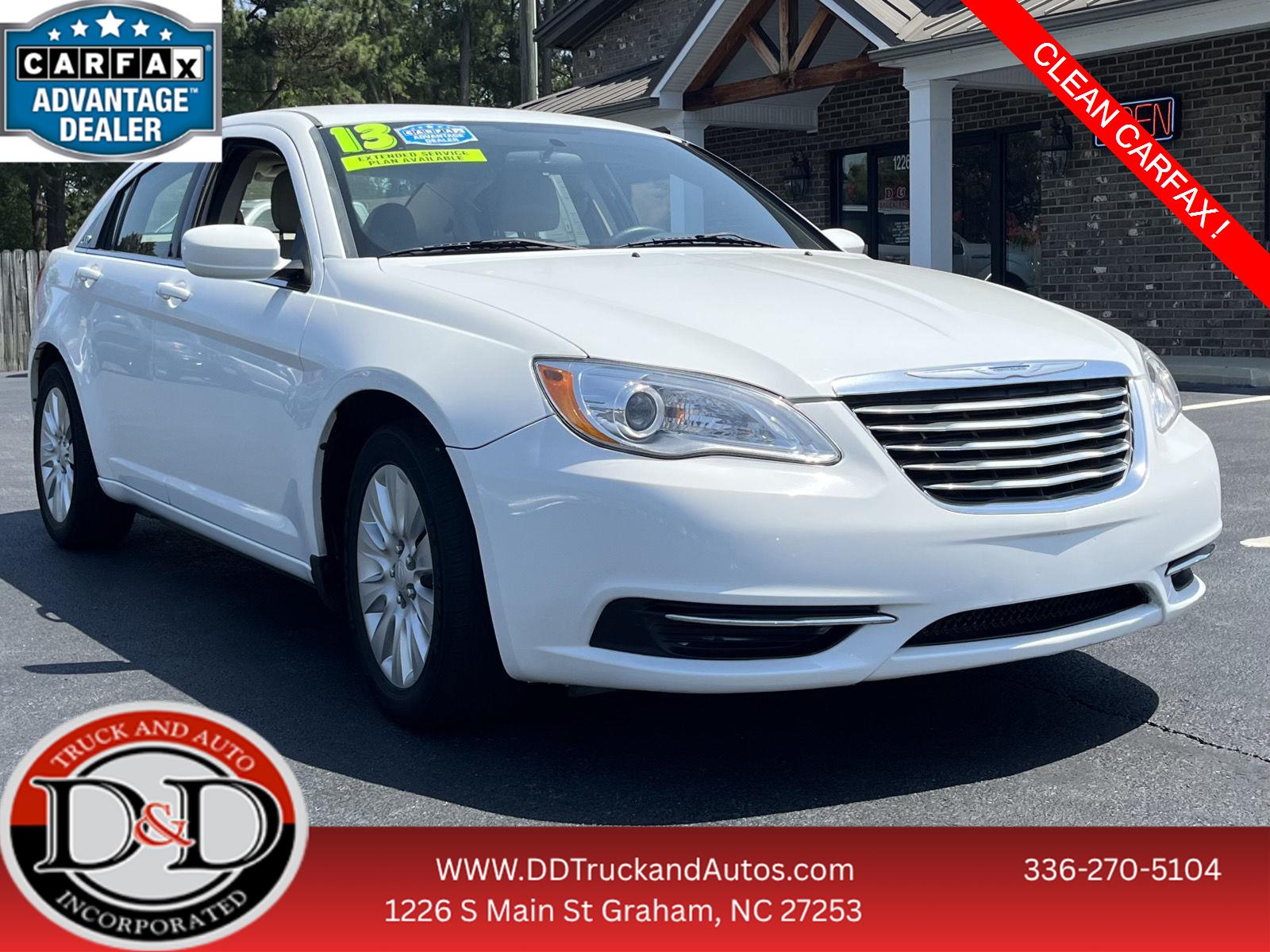 2013 Chrysler 200 LX Sedan FWD