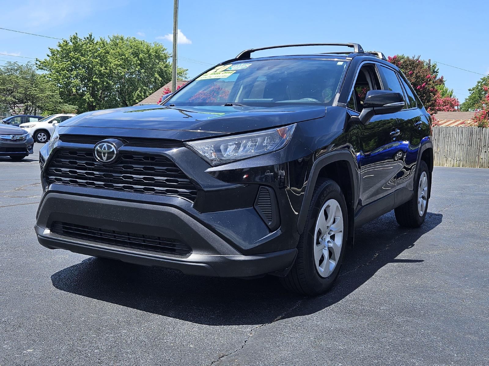 View vehicle photo 4