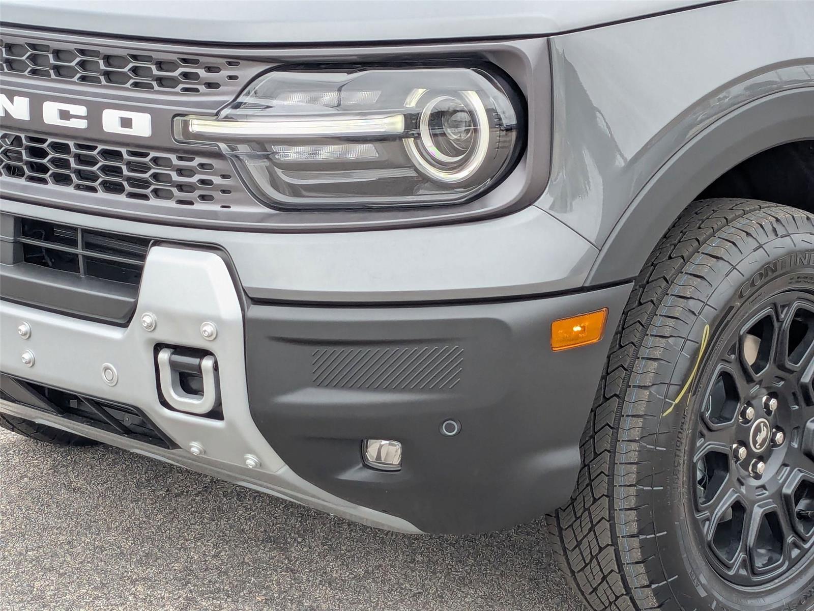 New 2025 Carbonized Gray Metallic Ford Badlands image 2