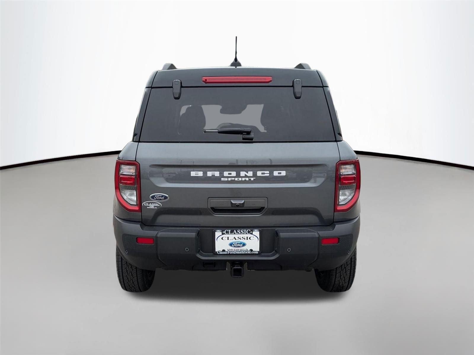 New 2025 Carbonized Gray Metallic Ford Badlands image 8