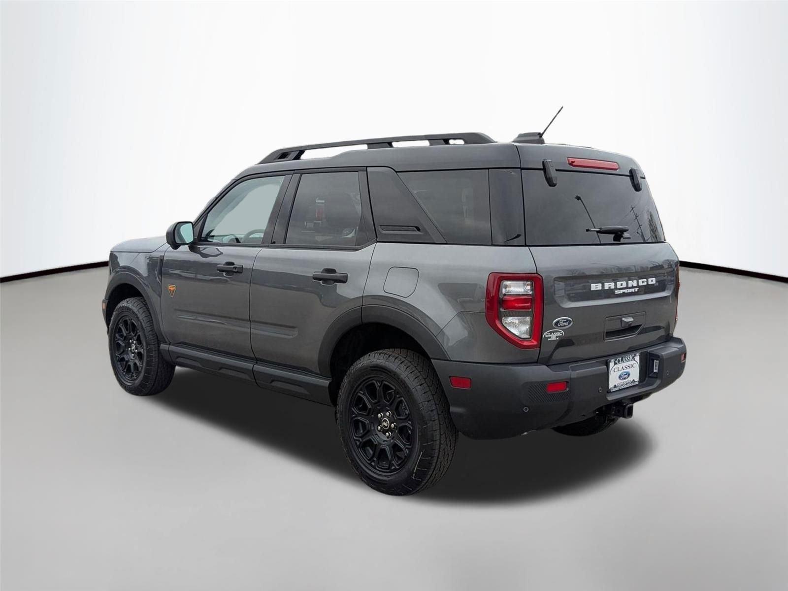 New 2025 Carbonized Gray Metallic Ford Badlands image 9
