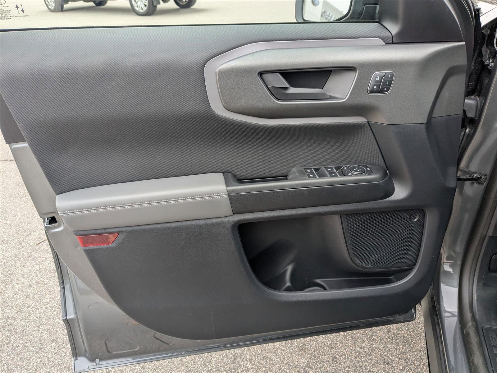 New 2025 Carbonized Gray Metallic Ford Badlands image 11