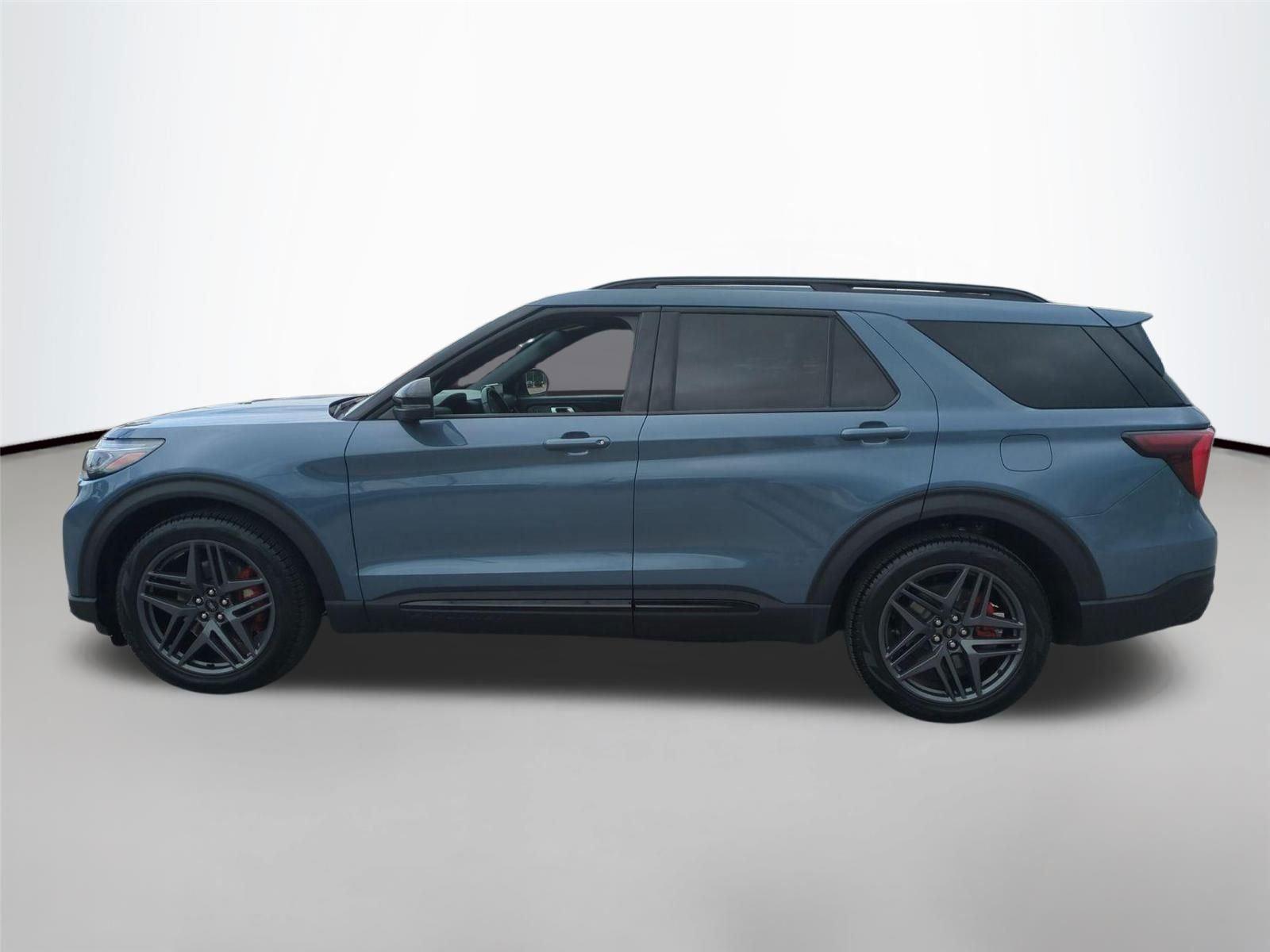 Used 2025 Vapor Blue Ford ST image 2