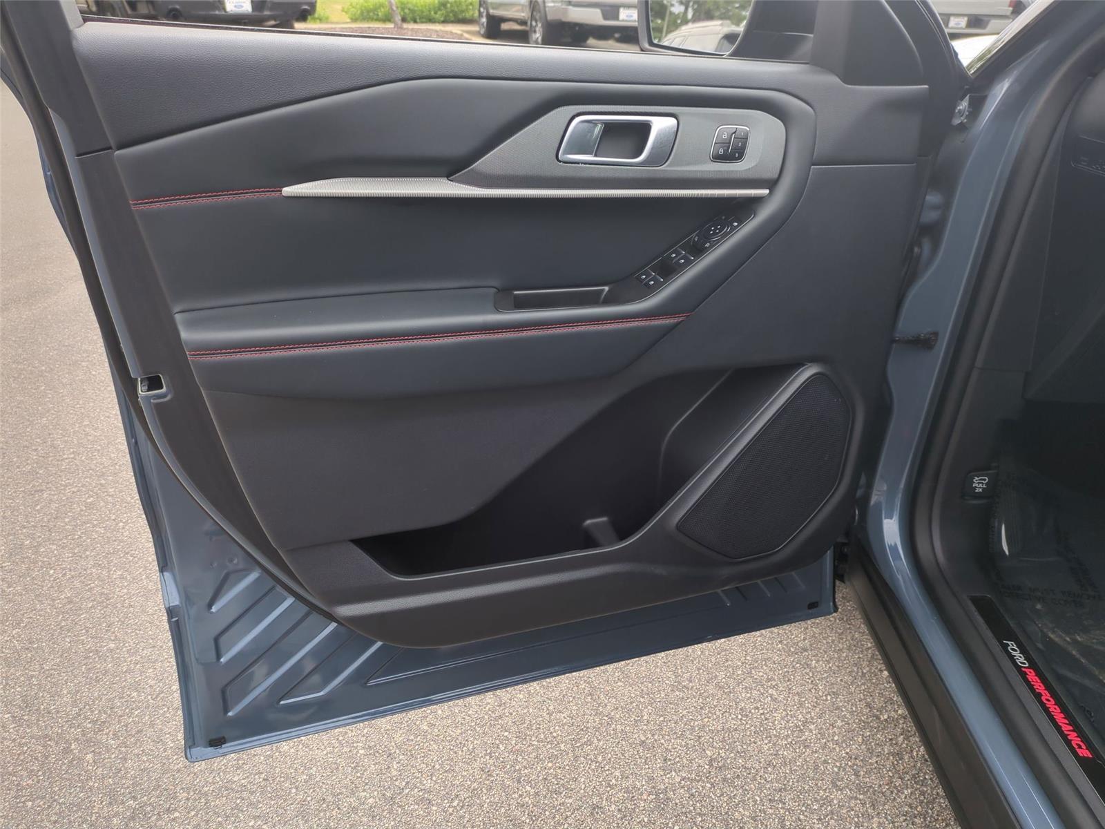 Used 2025 Vapor Blue Ford ST image 15
