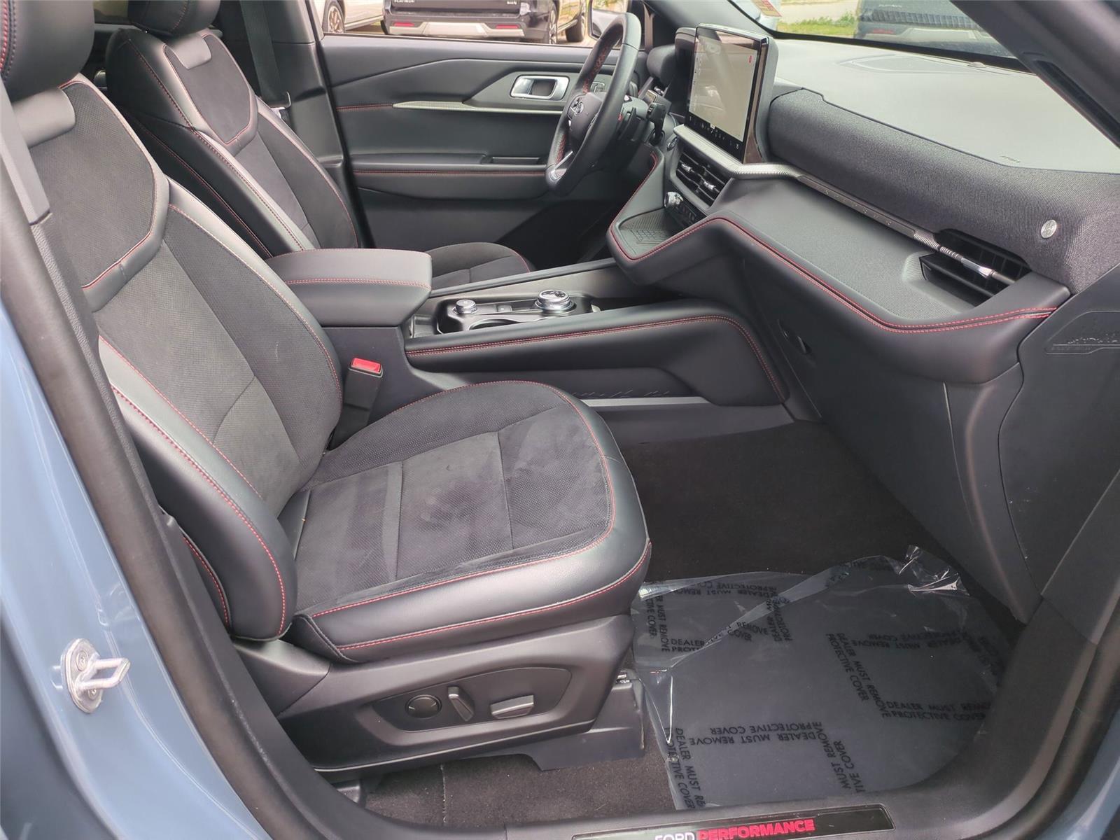 Used 2025 Vapor Blue Ford ST image 40