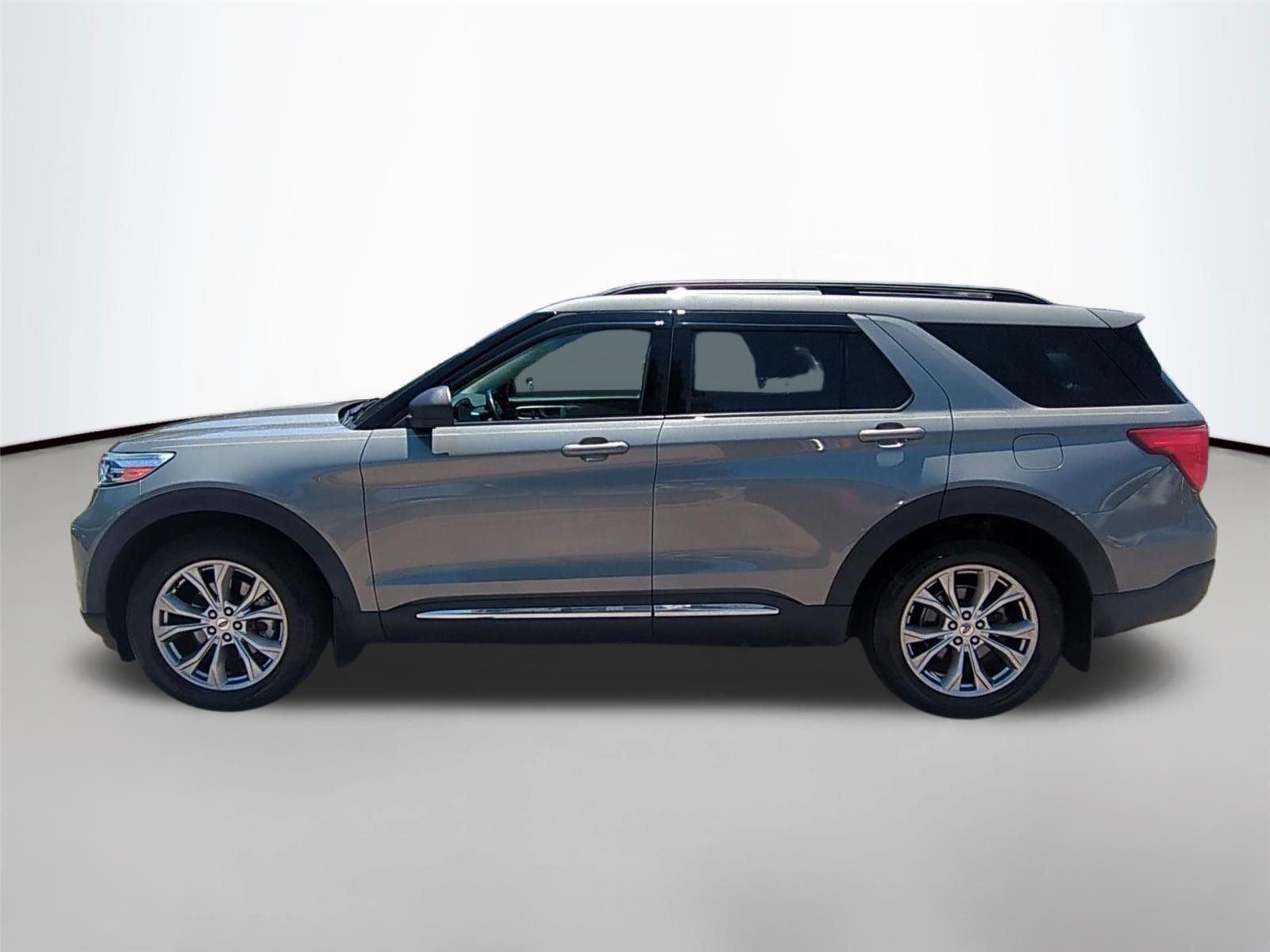 Used 2020 Silver Spruce Ford XLT image 2