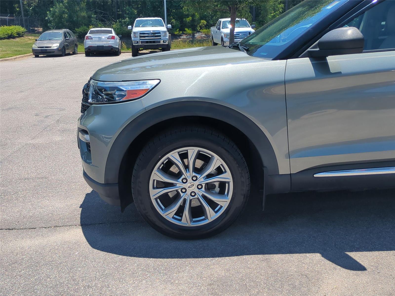 Used 2020 Silver Spruce Ford XLT image 10