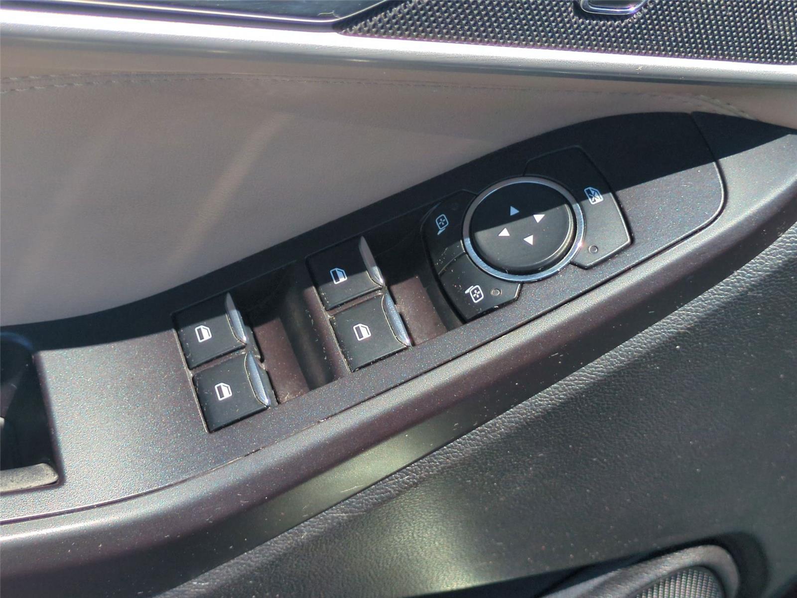 Used 2020 Silver Spruce Ford XLT image 16