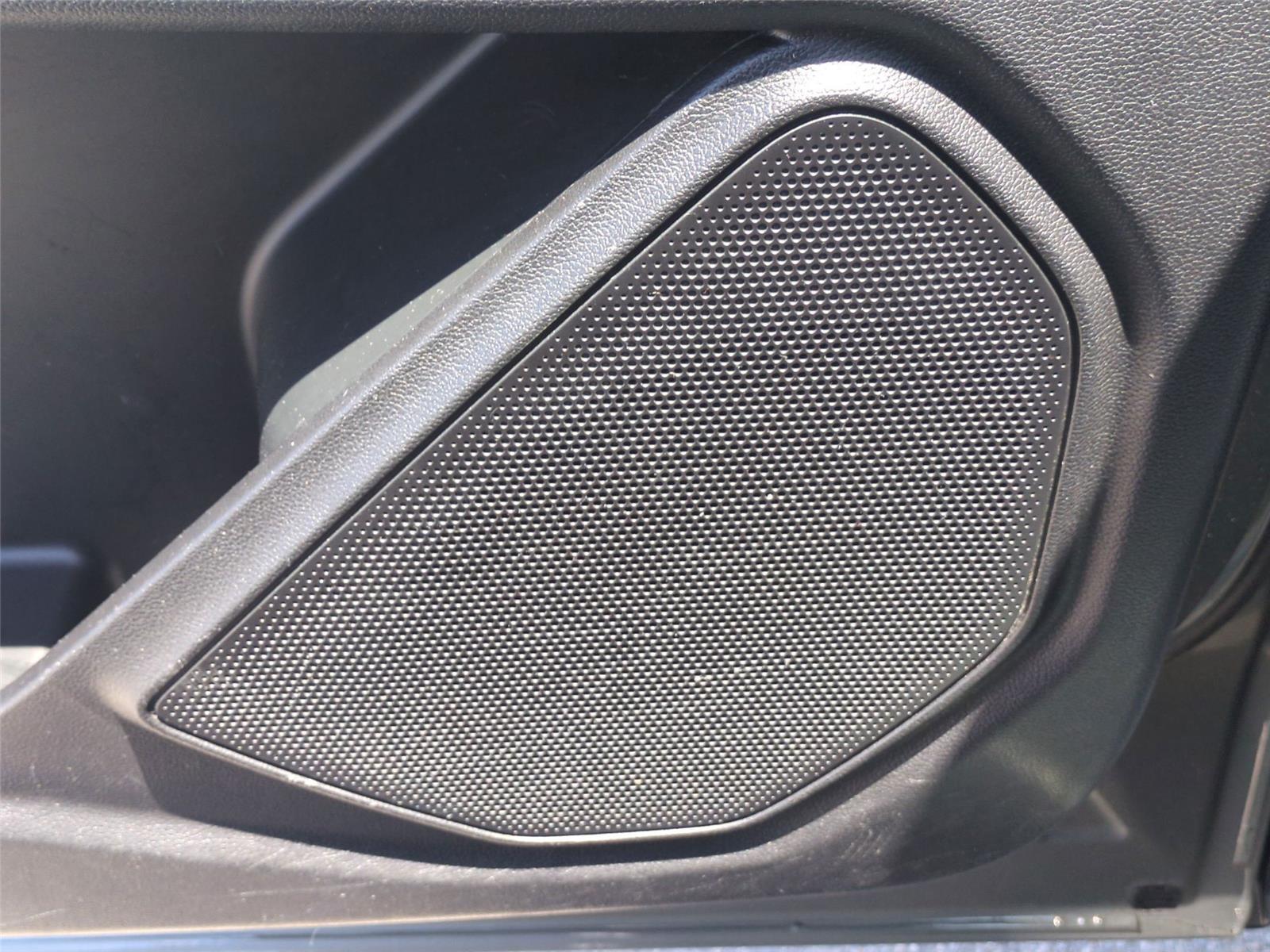 Used 2020 Silver Spruce Ford XLT image 17