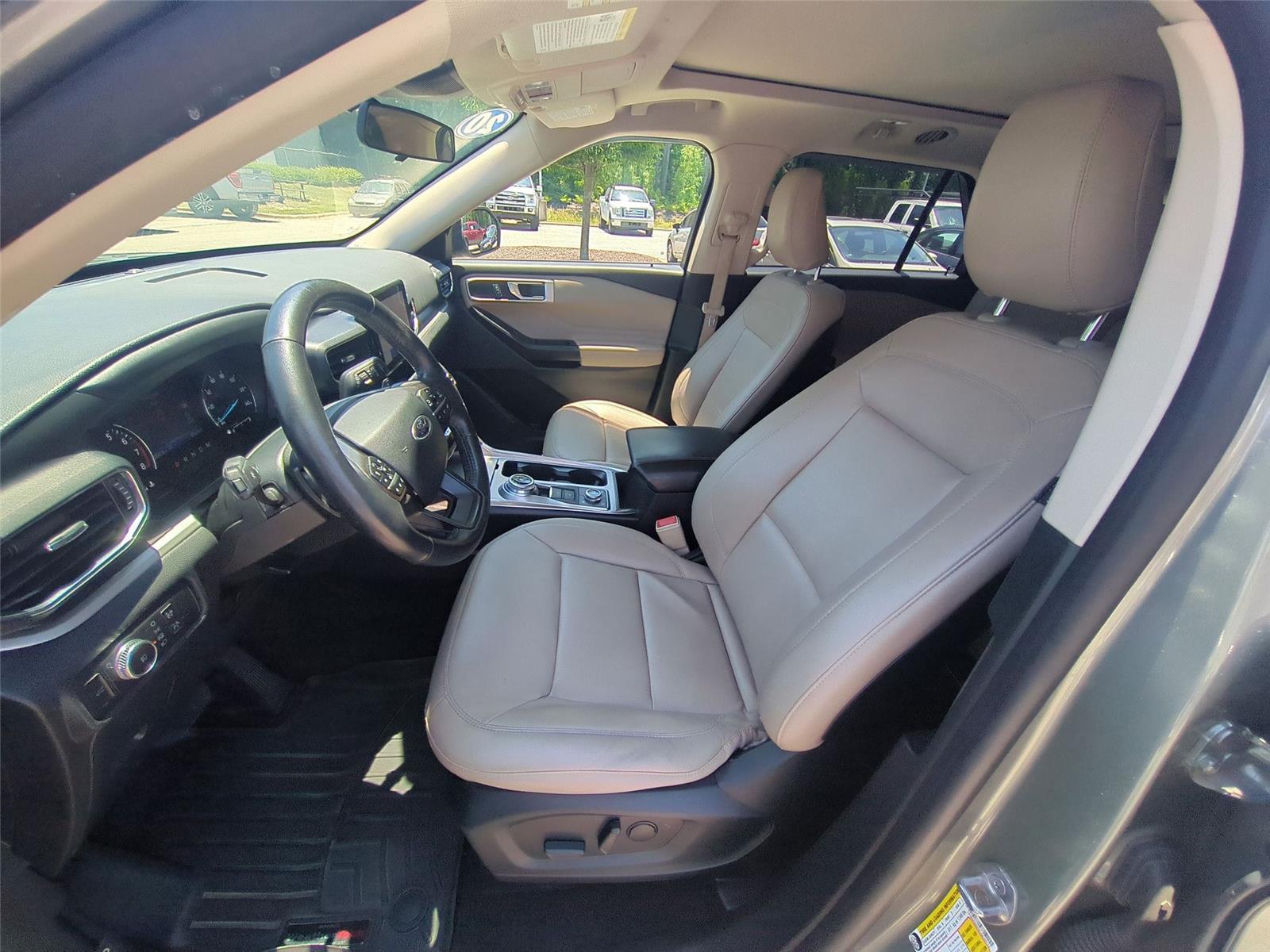 Used 2020 Silver Spruce Ford XLT image 18